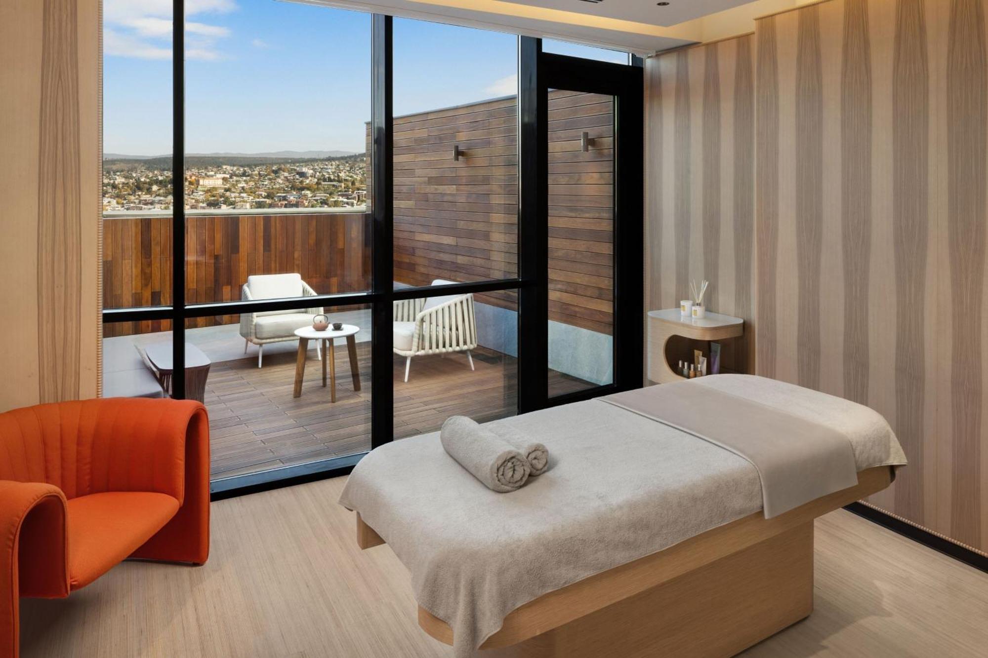Paragraph Freedom Square, A Luxury Collection Hotel, 트빌리시 외부 사진