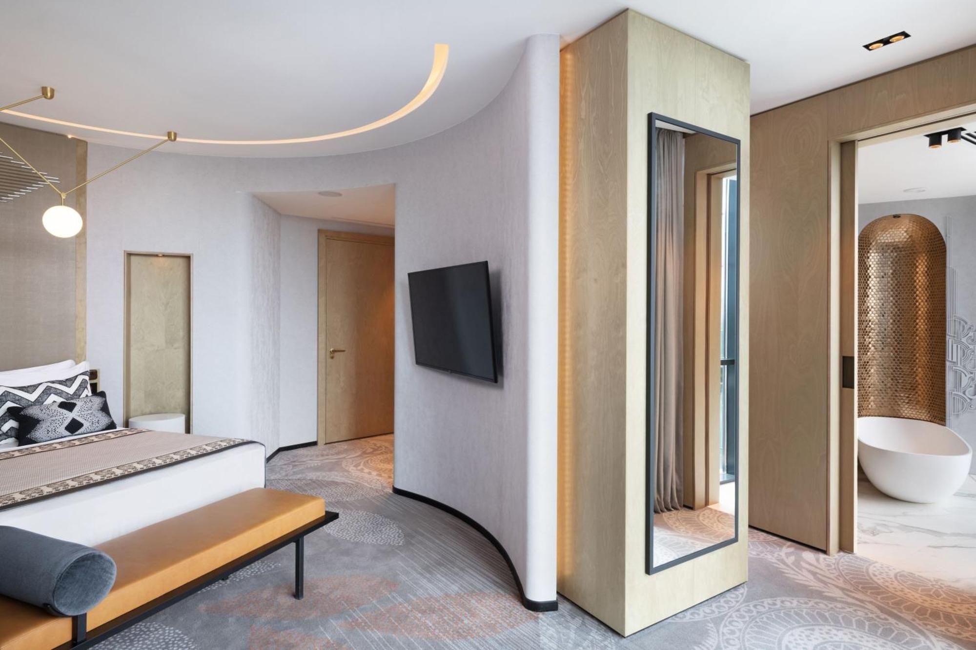 Paragraph Freedom Square, A Luxury Collection Hotel, 트빌리시 외부 사진
