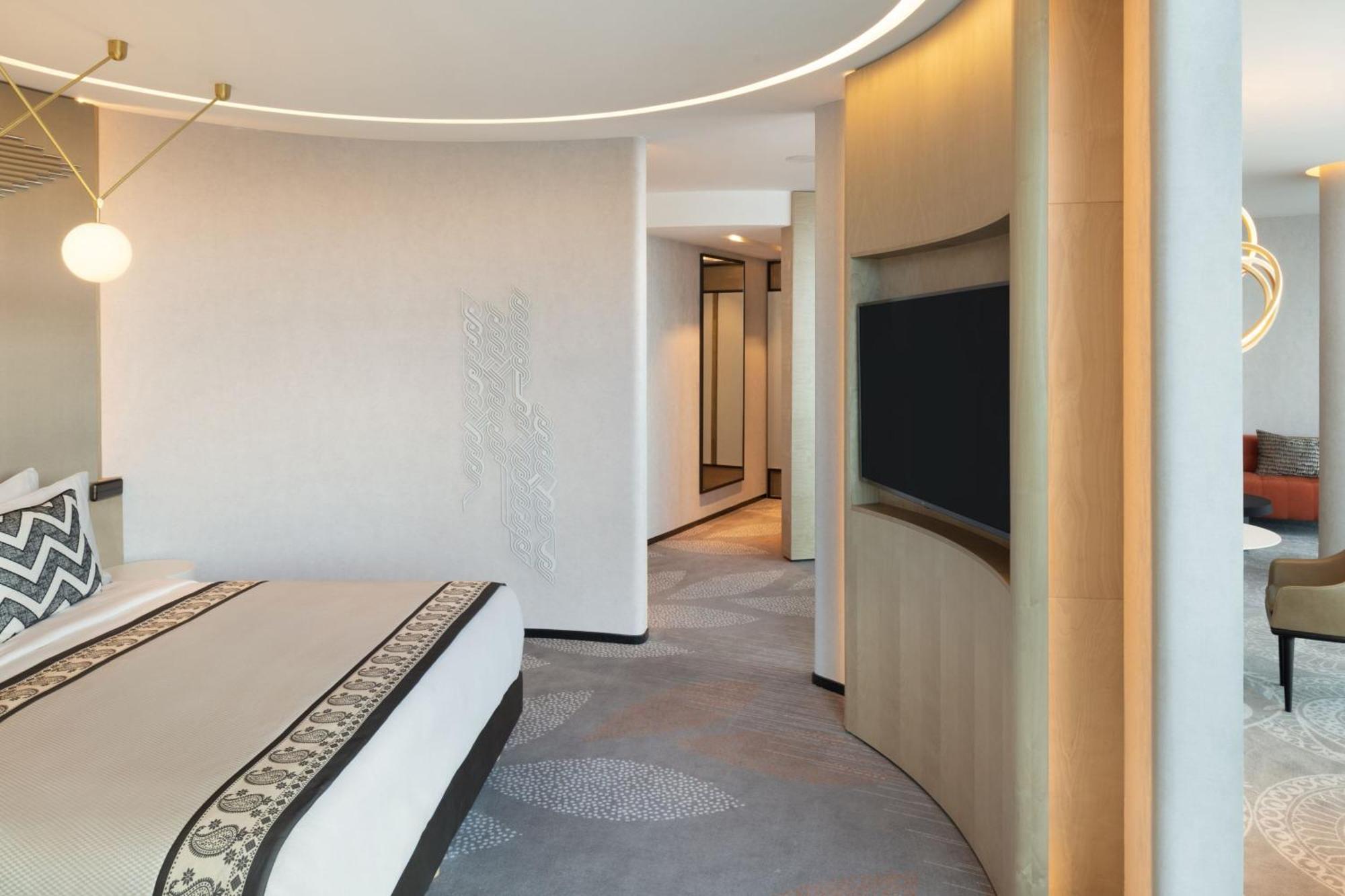 Paragraph Freedom Square, A Luxury Collection Hotel, 트빌리시 외부 사진